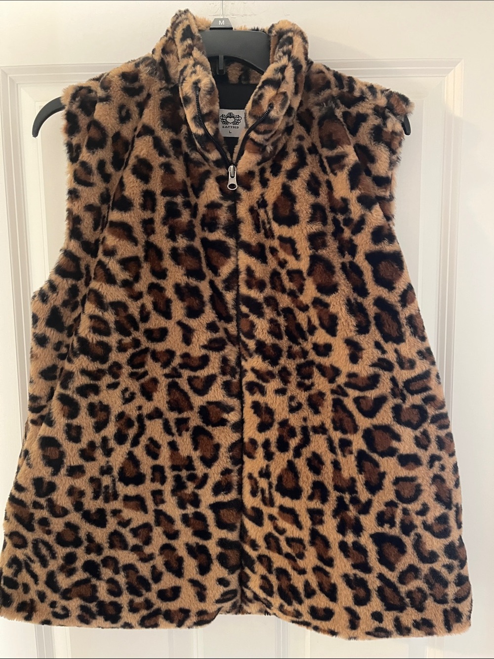 Katydid Faux Fur Leopard Vest Bkack Lining Women’s Large